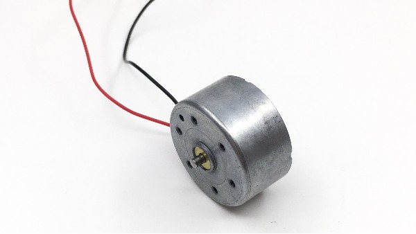 深圳小馬達電機廠家為您揭秘:比亞迪e1穿梭城市的小馬達每公裏的電費